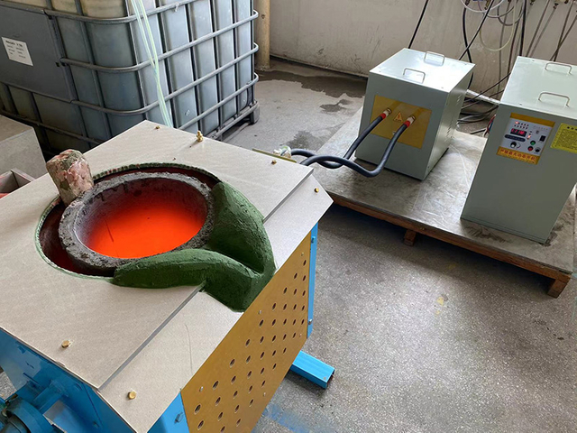 IGBT中频迷你小型金属熔炼炉